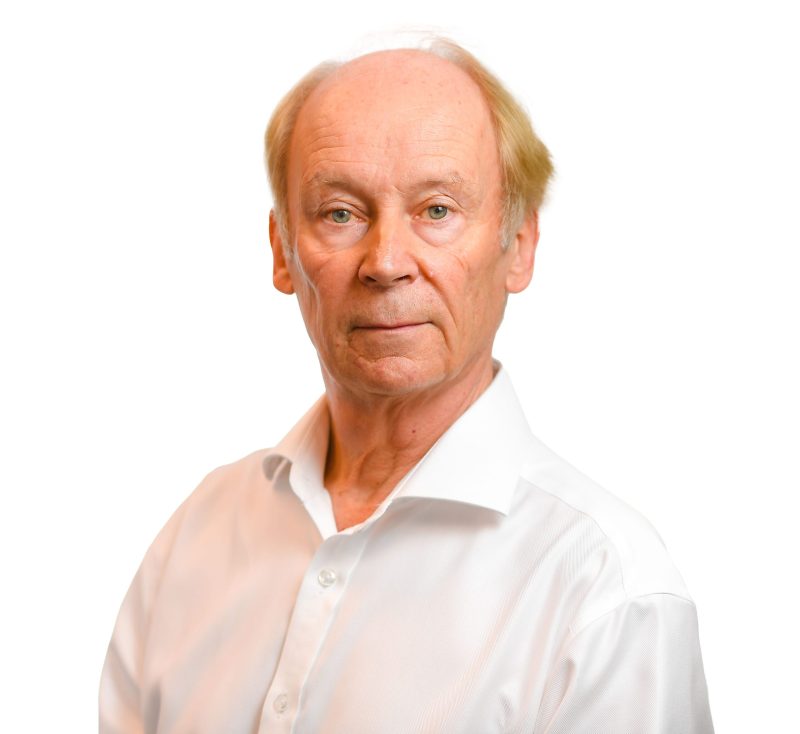 Full-Headshot-Ian-Teams